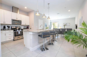 Awesome 4 Suites Villa 5 Min to Disney